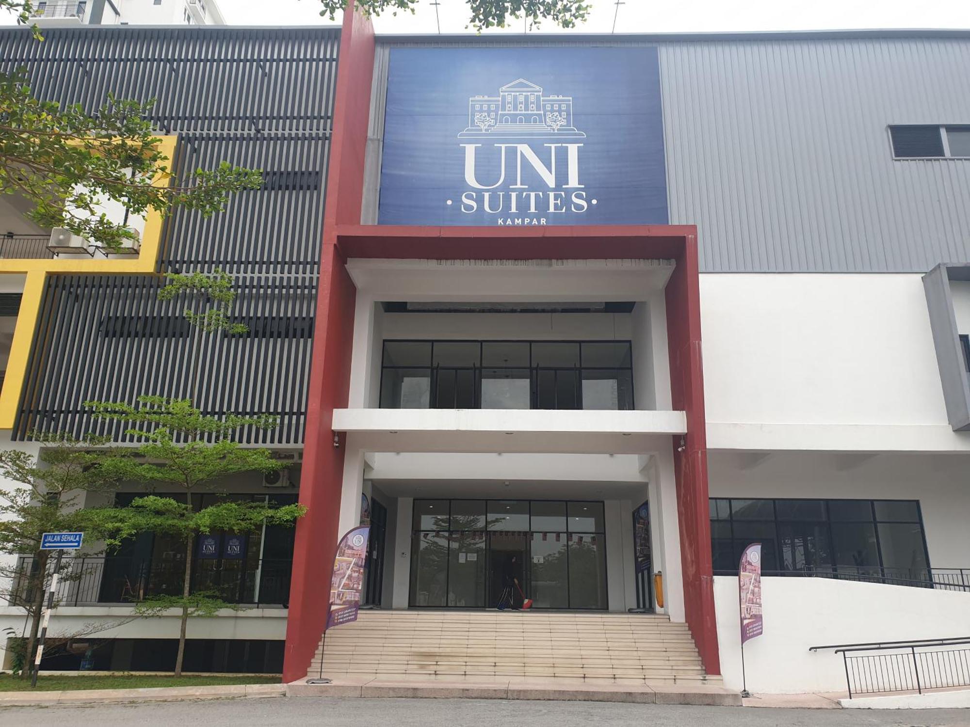 Unisuites Roomstay 캄파르 외부 사진
